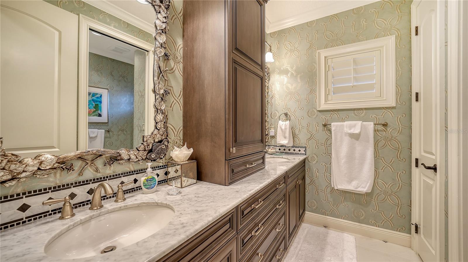 LONGBOAT KEY - Residential