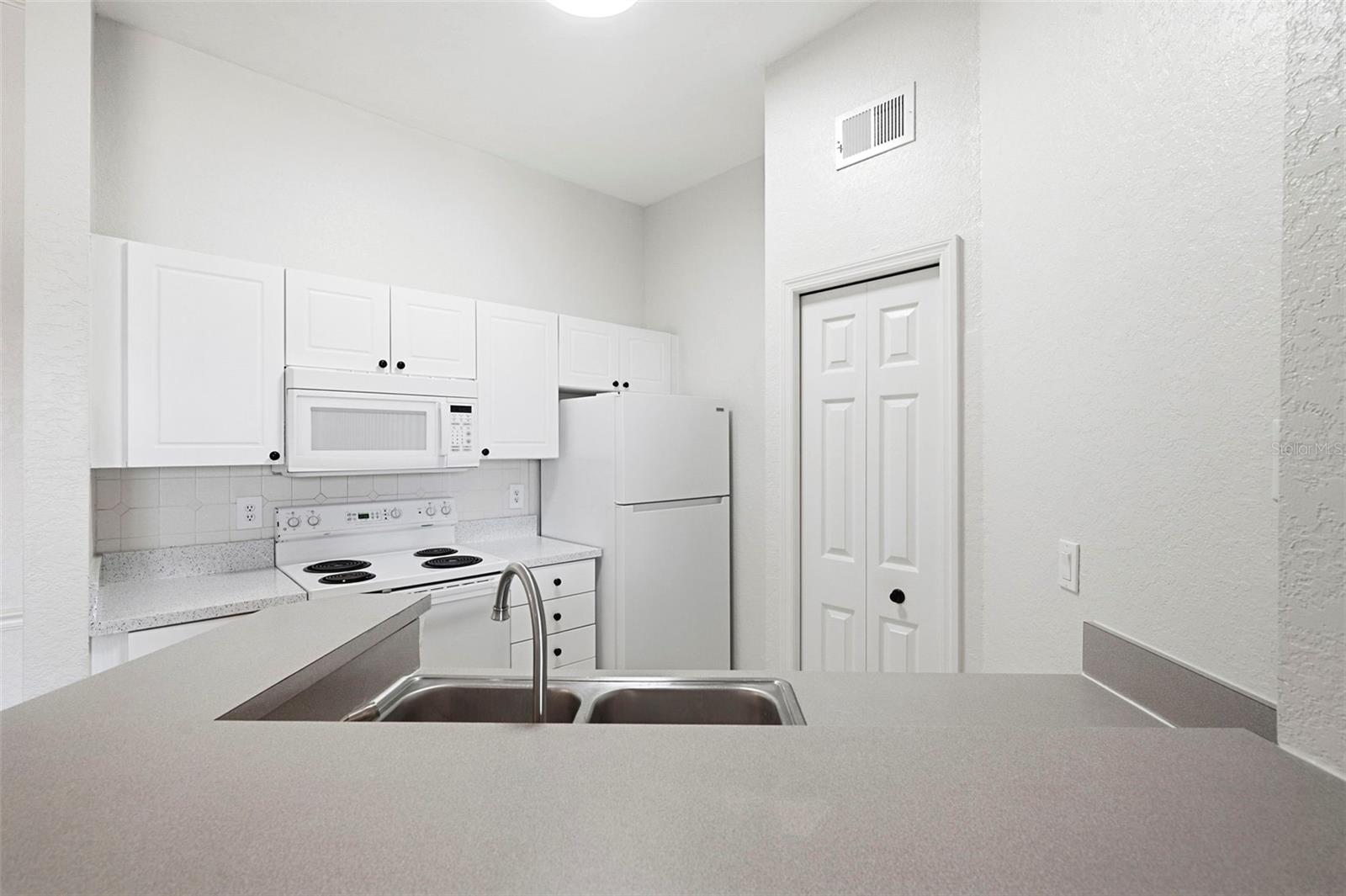 LAKEVIEW AT CALUSA TRACE - Residential