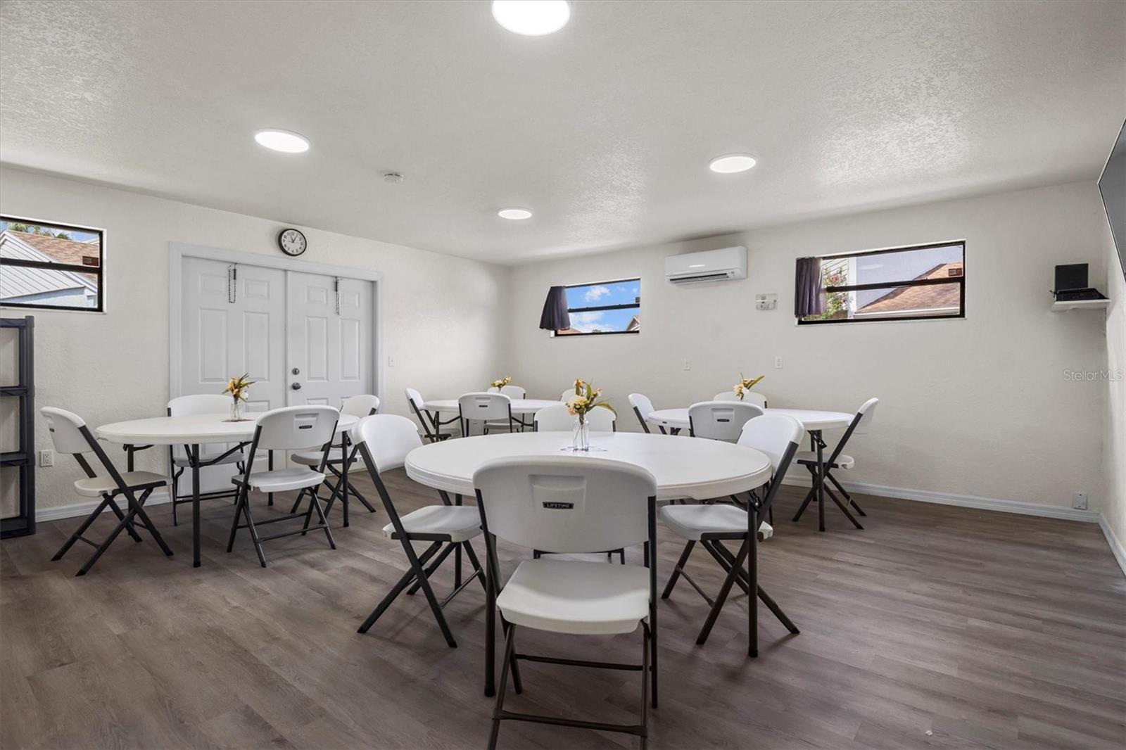 MEADOW OAKS A CONDO - Residential