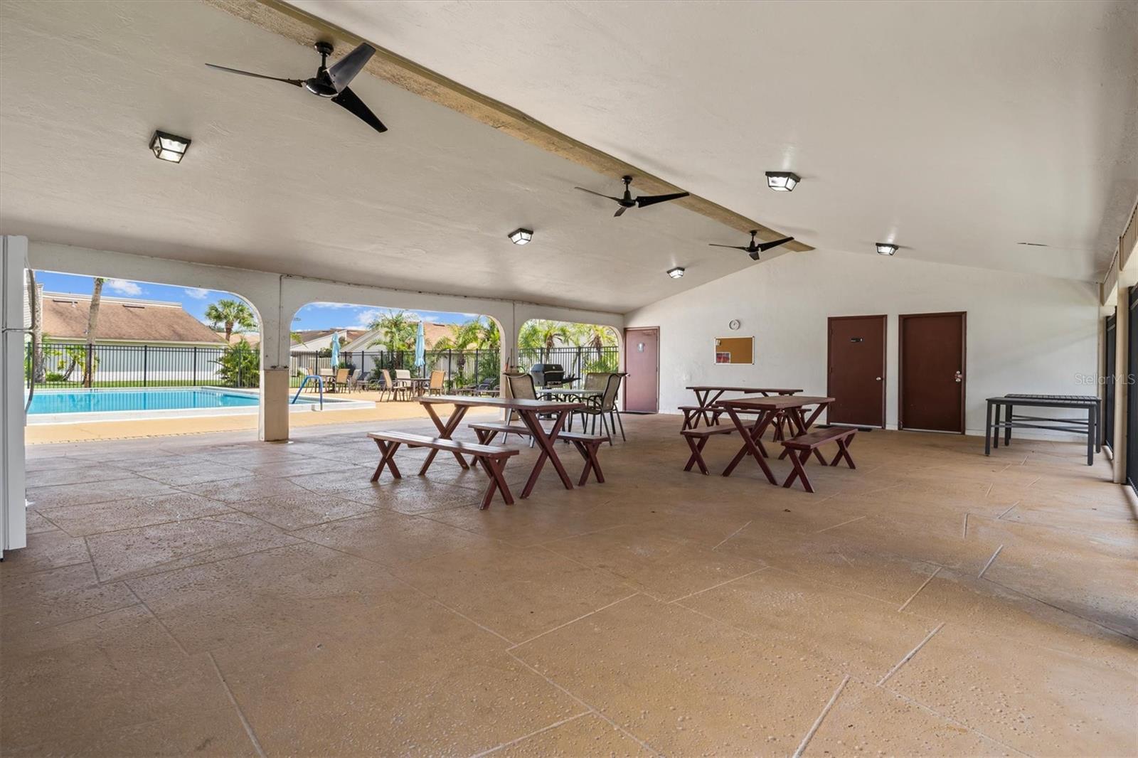 MEADOW OAKS A CONDO - Residential