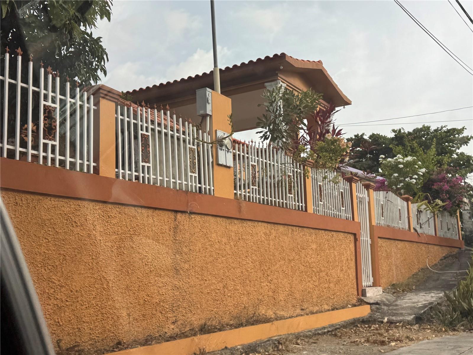 URB VILLA REAL - Residential