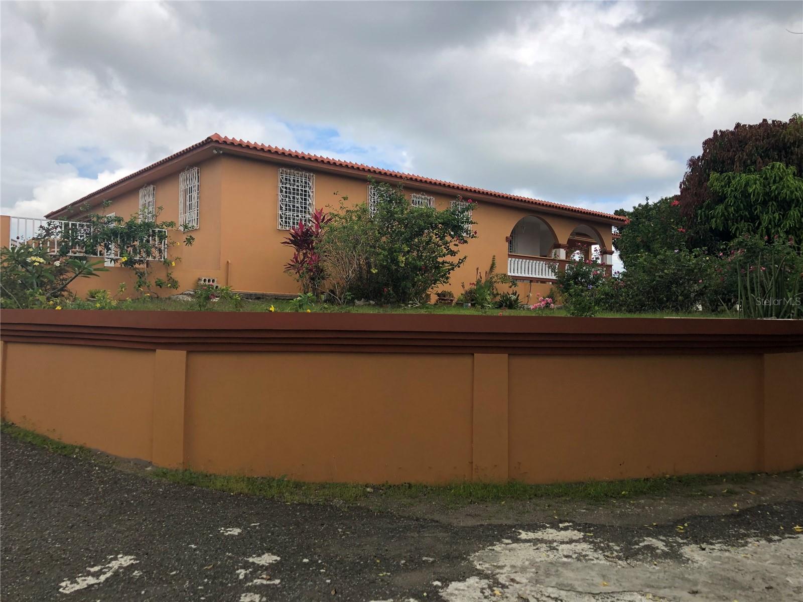 URB VILLA REAL - Residential