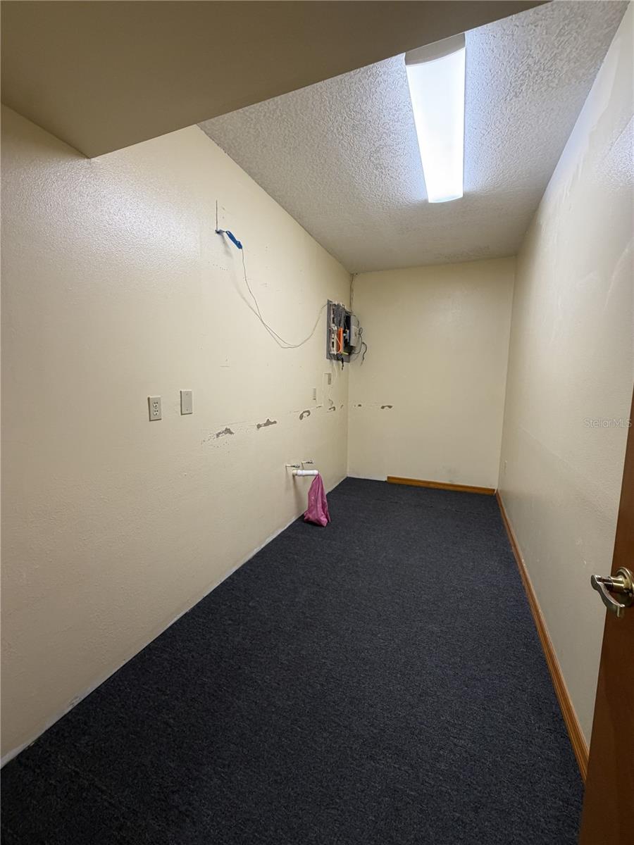 1400 W OAK CONDO - Commercial Sale