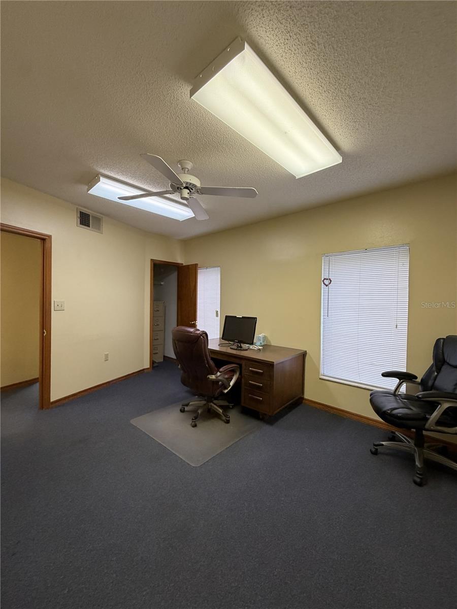 1400 W OAK CONDO - Commercial Sale