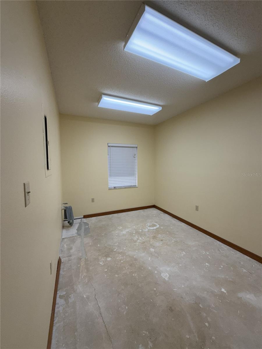 1400 W OAK CONDO - Commercial Sale