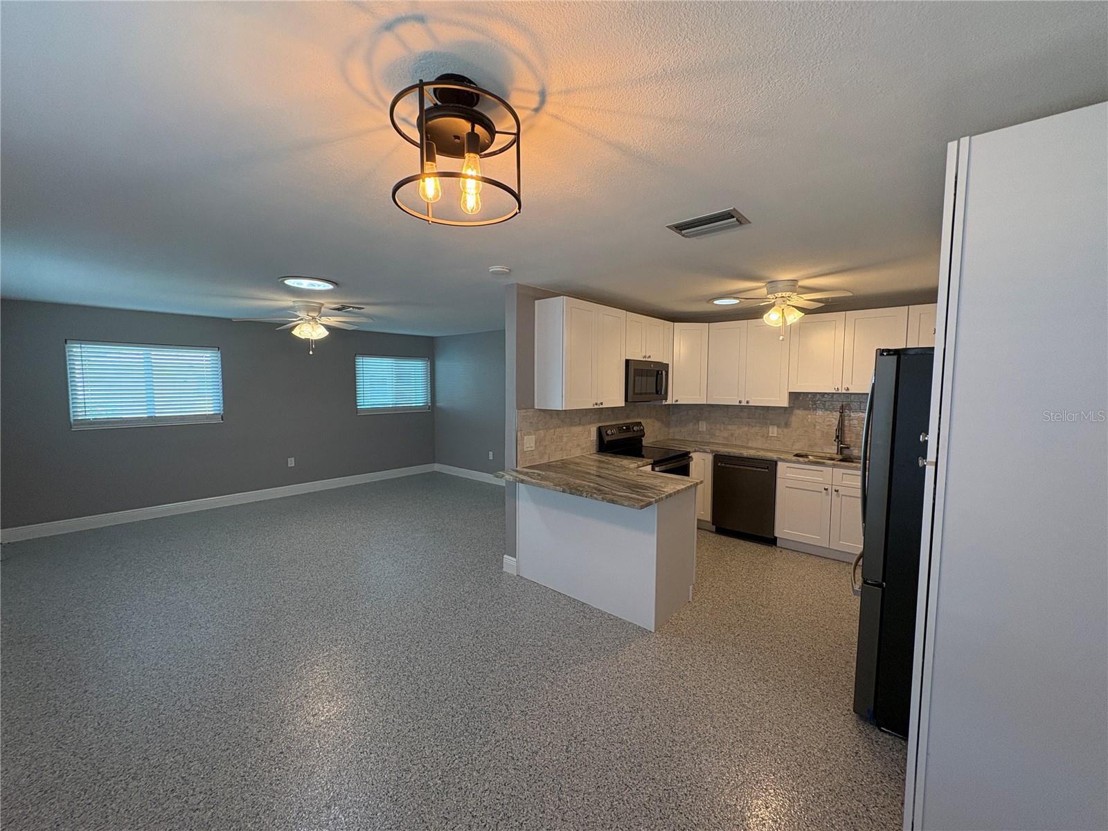 TWIN ISLES ESTATES - Residential Income