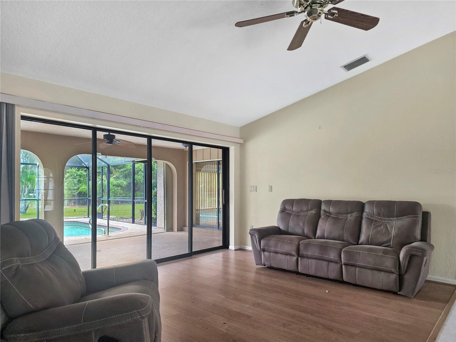 PUNTA GORDA ISLES SEC 20 - Residential