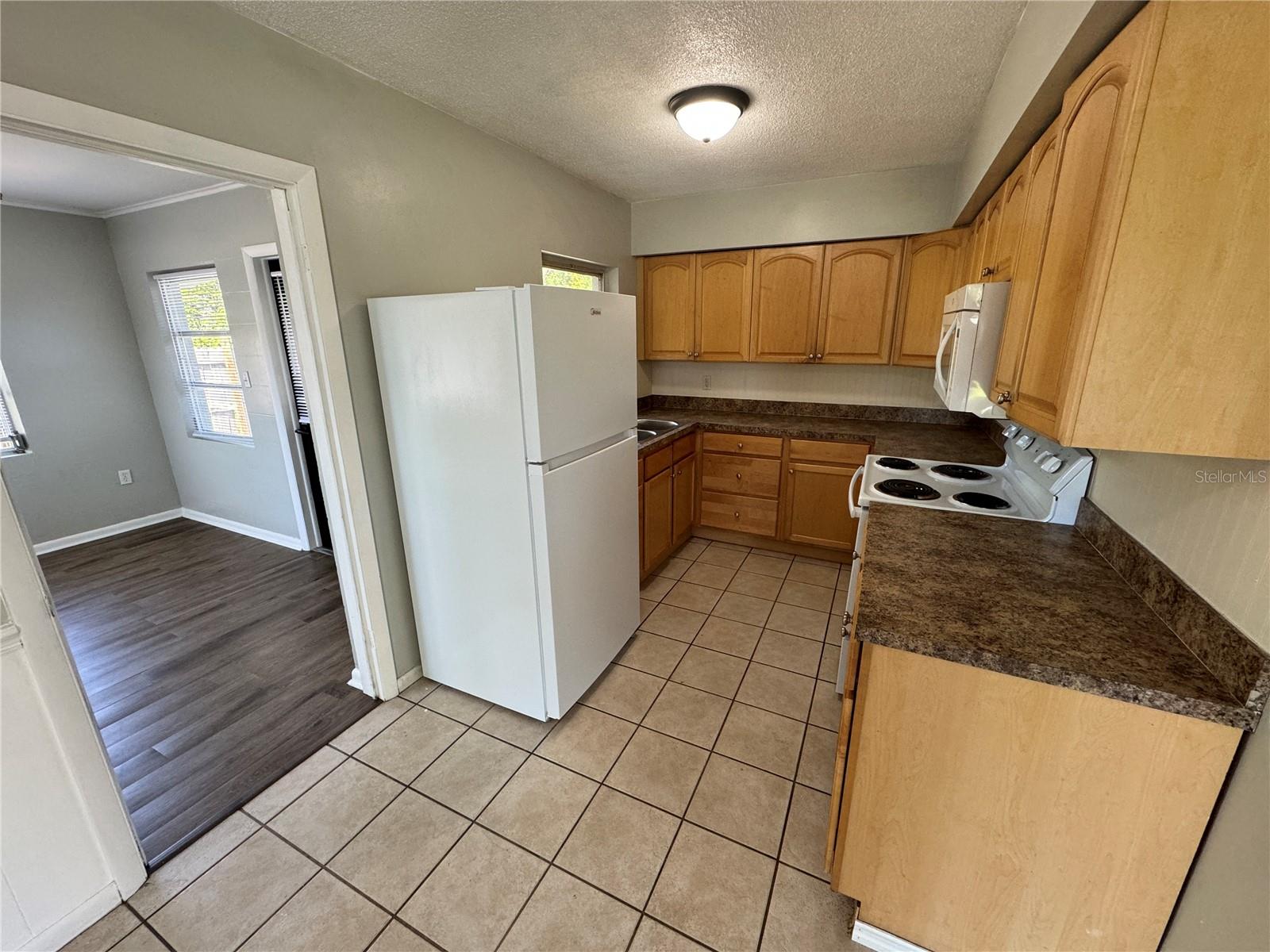 NOONEY SUB - Residential Lease