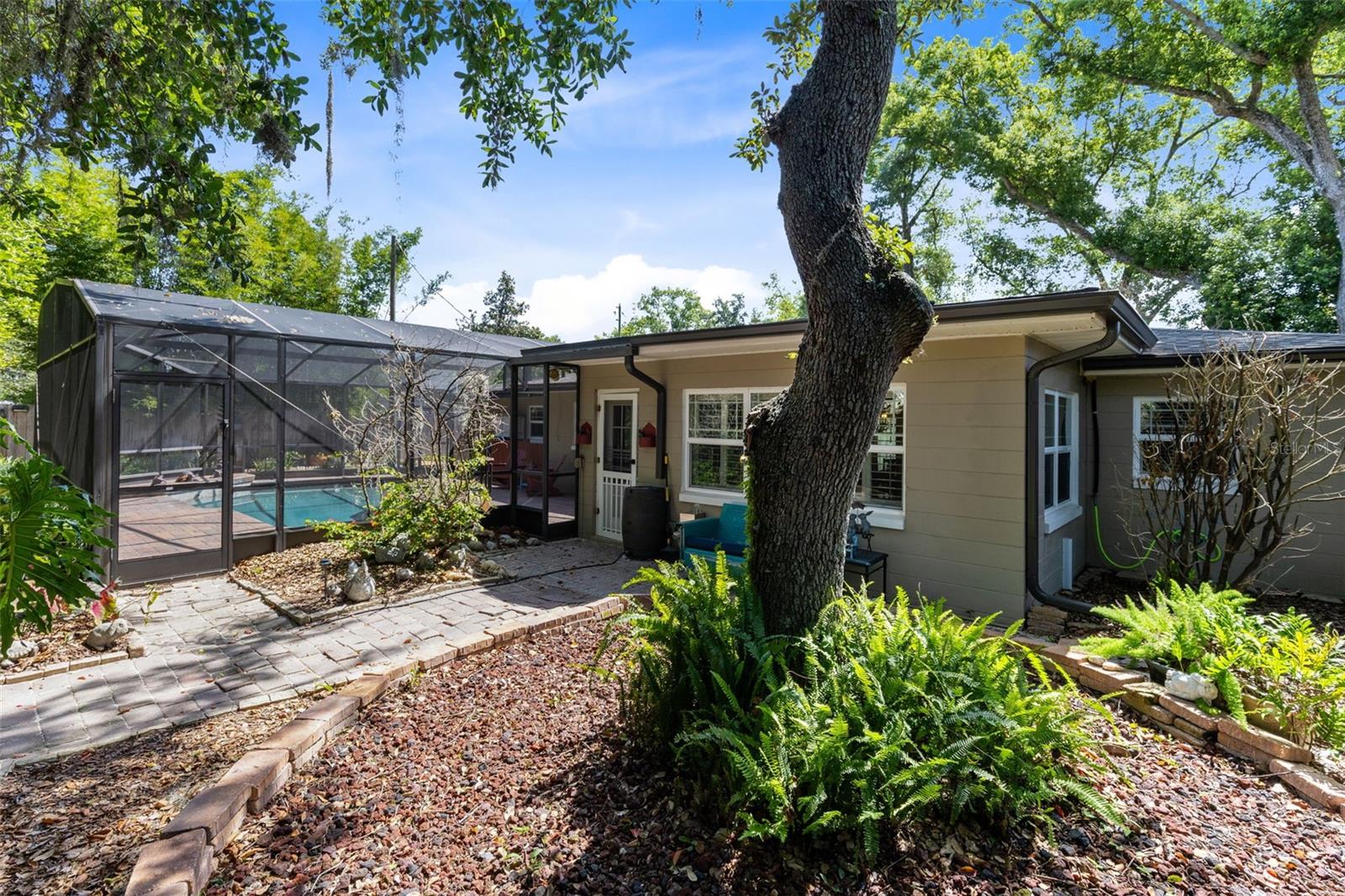 DOMMERICH ESTATES 1ST ADD MAITLAND - Residential