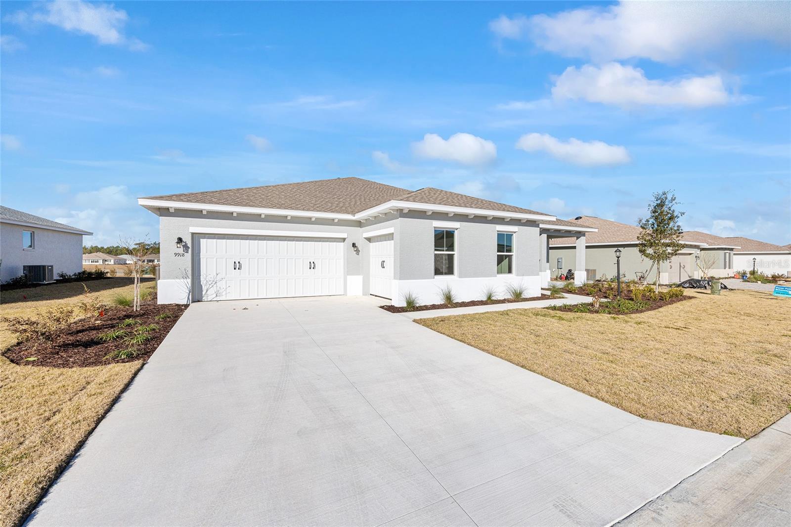 ON TOP OF THE WORLD - Residential Lease