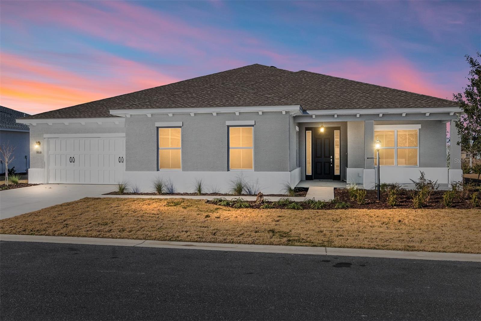 ON TOP OF THE WORLD - Residential Lease