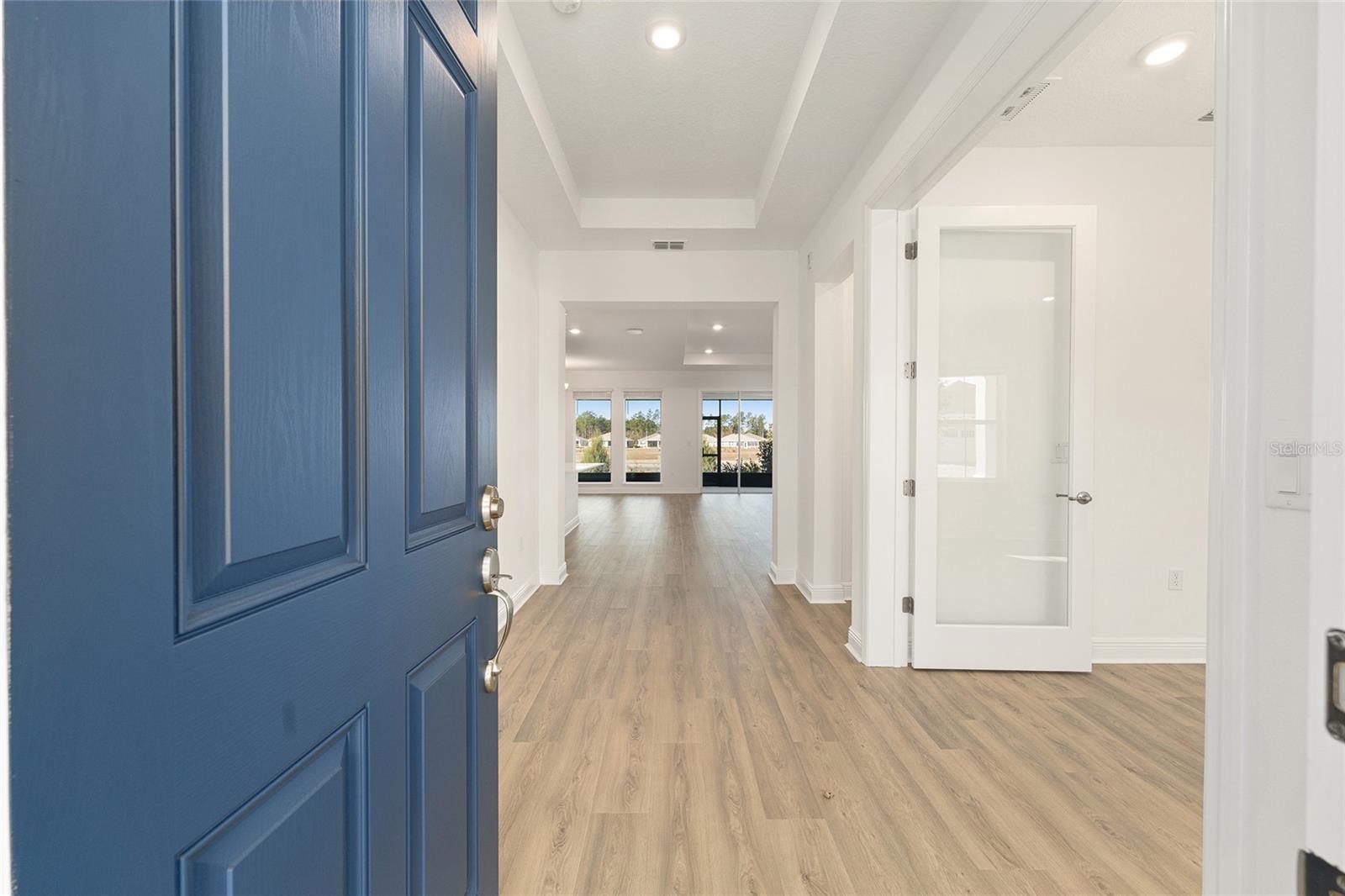 ON TOP OF THE WORLD - Residential Lease