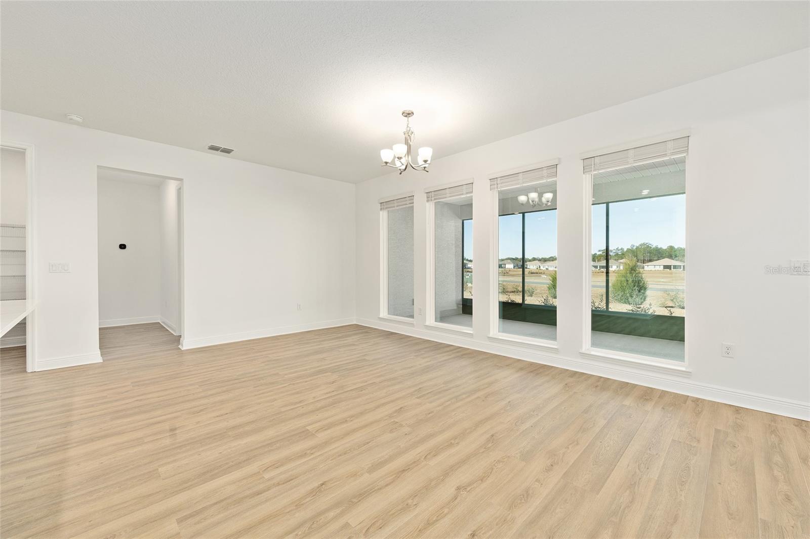 ON TOP OF THE WORLD - Residential Lease