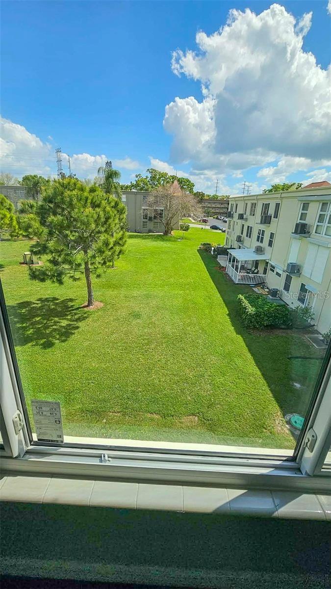 ON TOP OF THE WORLD - Residential Lease