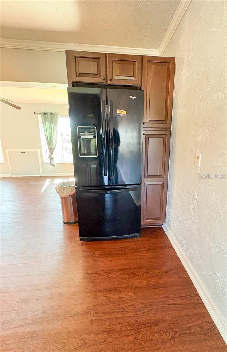 ON TOP OF THE WORLD - Residential Lease