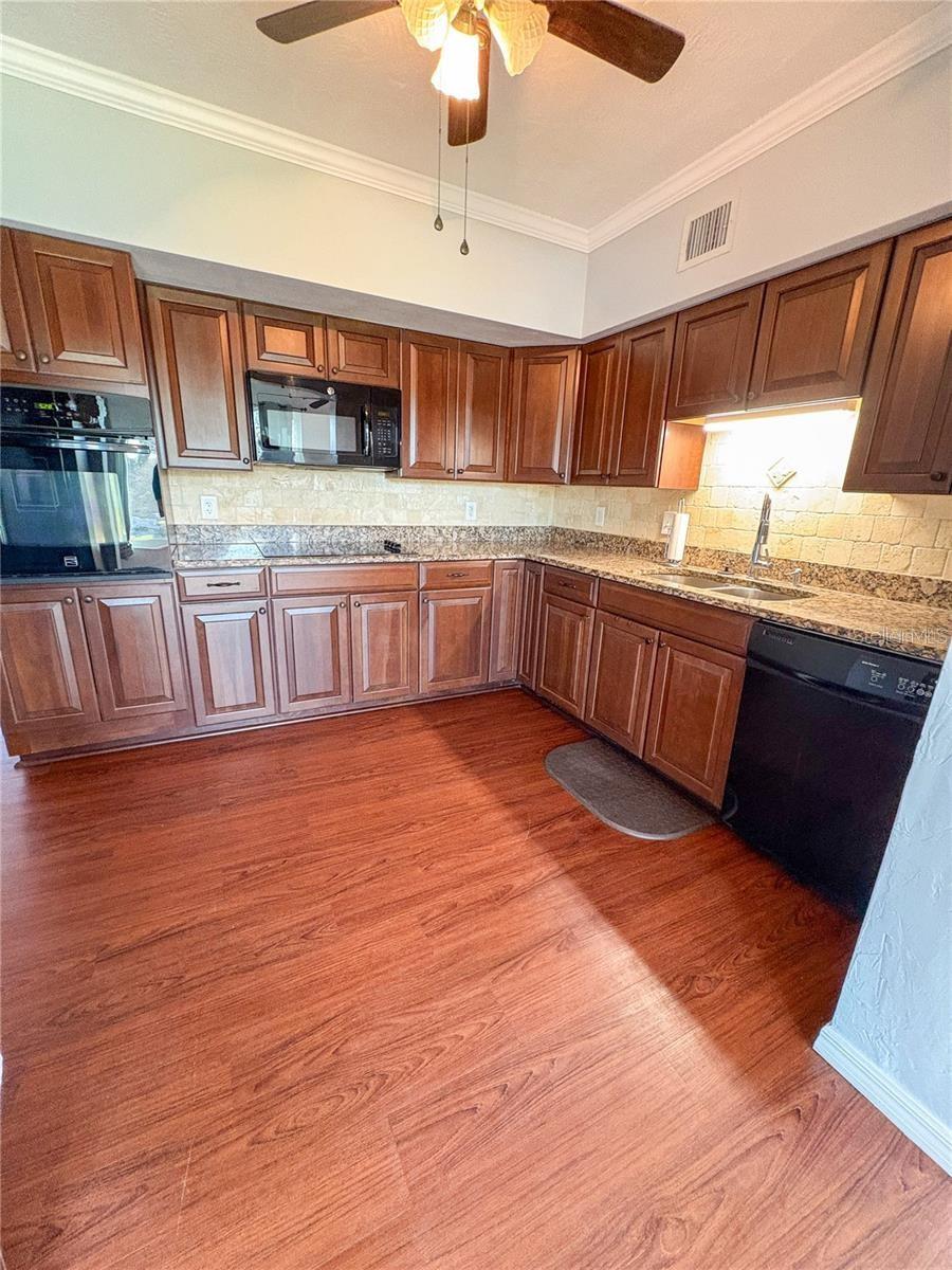 ON TOP OF THE WORLD - Residential Lease