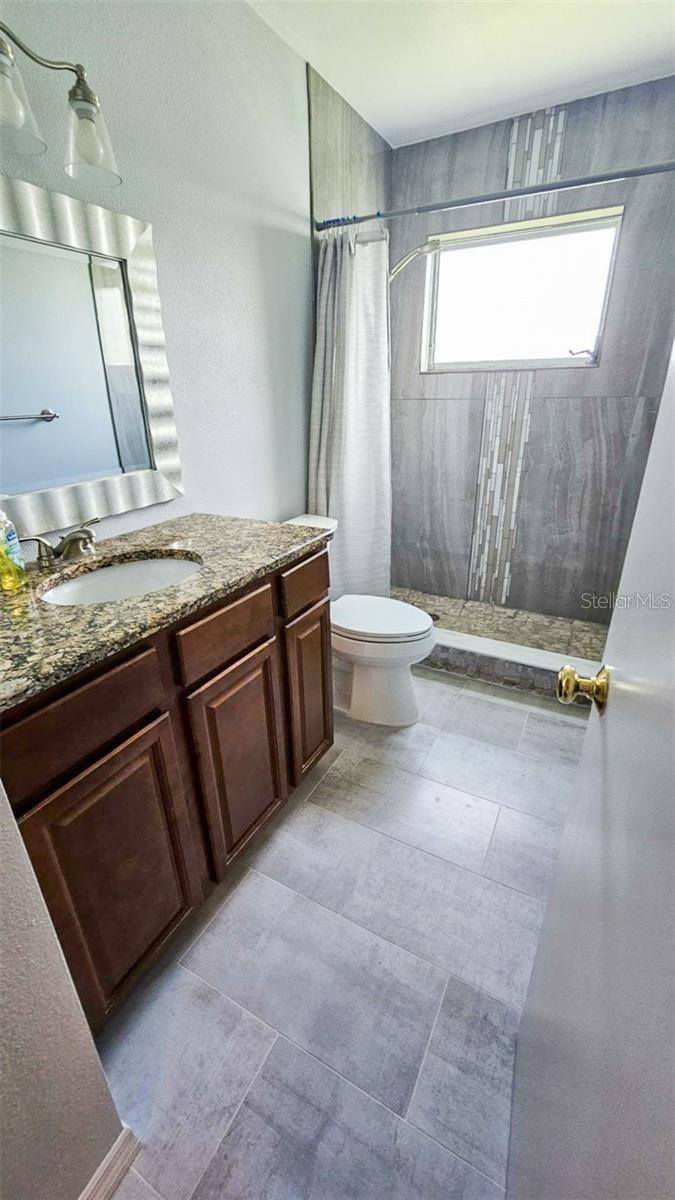 ON TOP OF THE WORLD - Residential Lease
