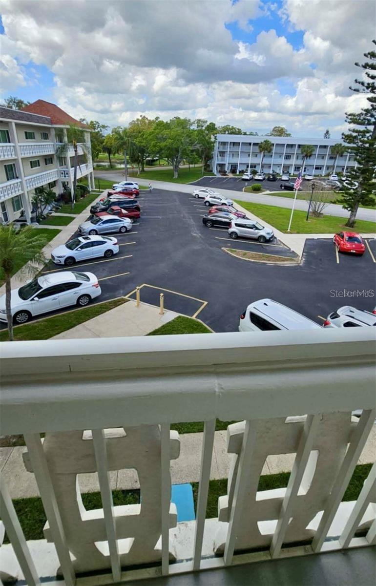 ON TOP OF THE WORLD - Residential Lease