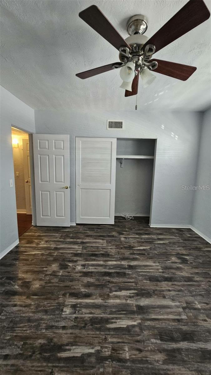 ON TOP OF THE WORLD - Residential Lease