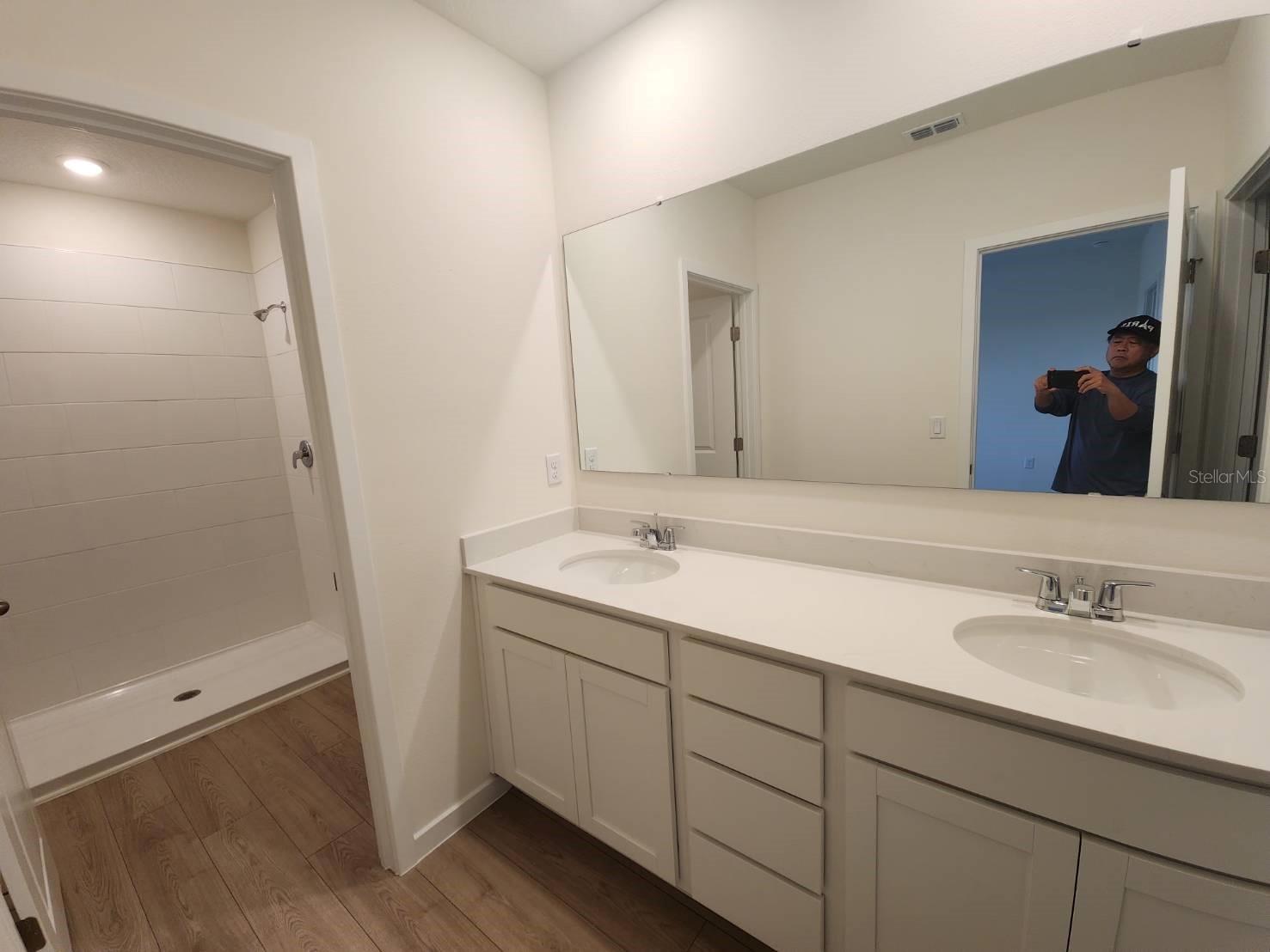NONA WEST TWNHMS - Residential Lease