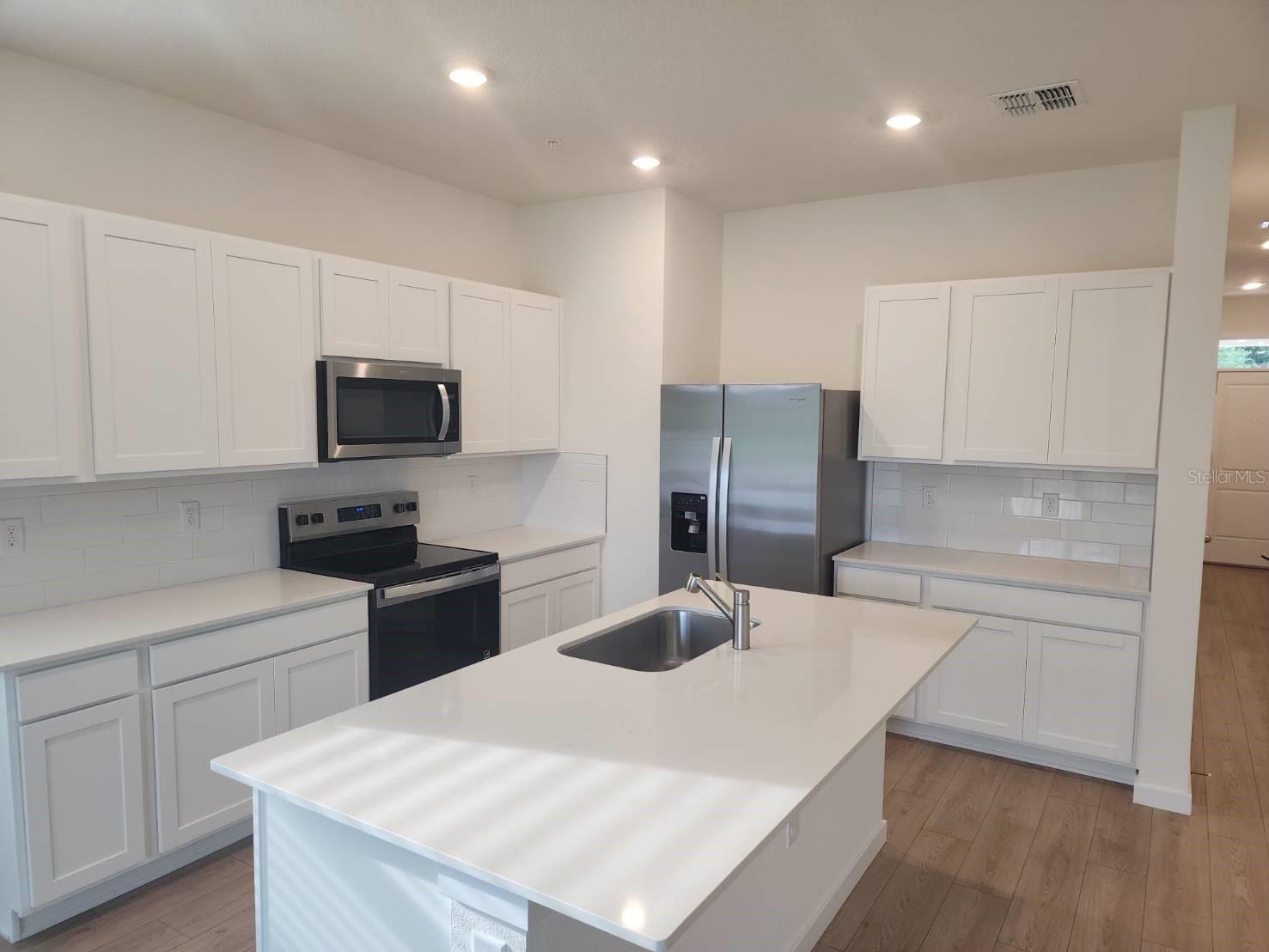 NONA WEST TWNHMS - Residential Lease