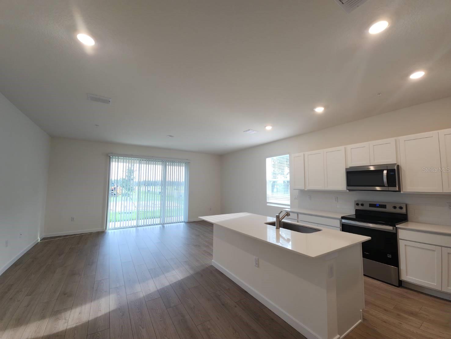NONA WEST TWNHMS - Residential Lease