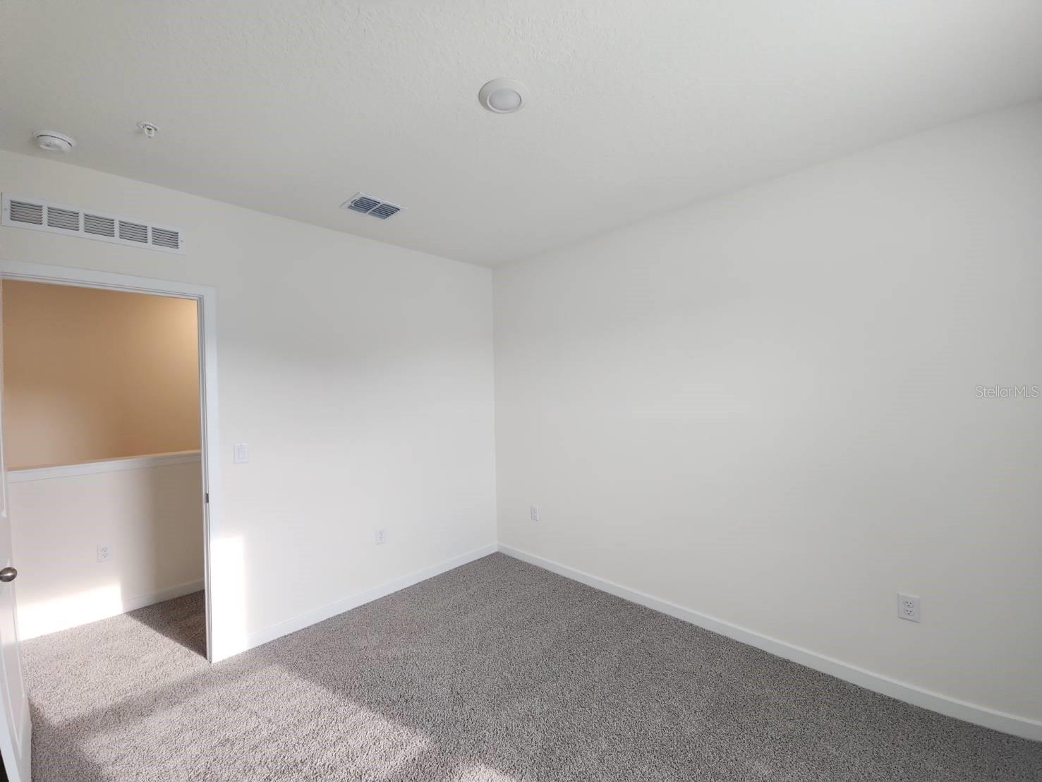 NONA WEST TWNHMS - Residential Lease