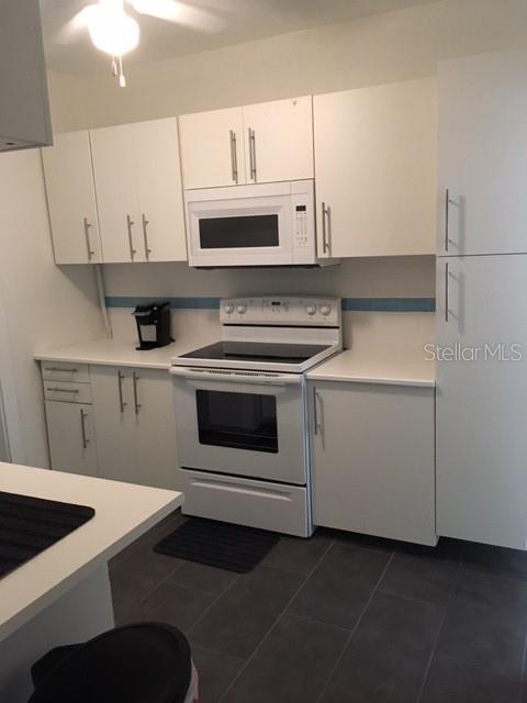 COLONIAL ACRES - Residential Lease