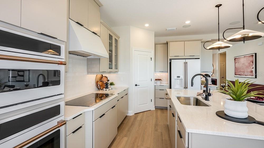 ESPLANADE AT MCKINNON GROVES - Residential