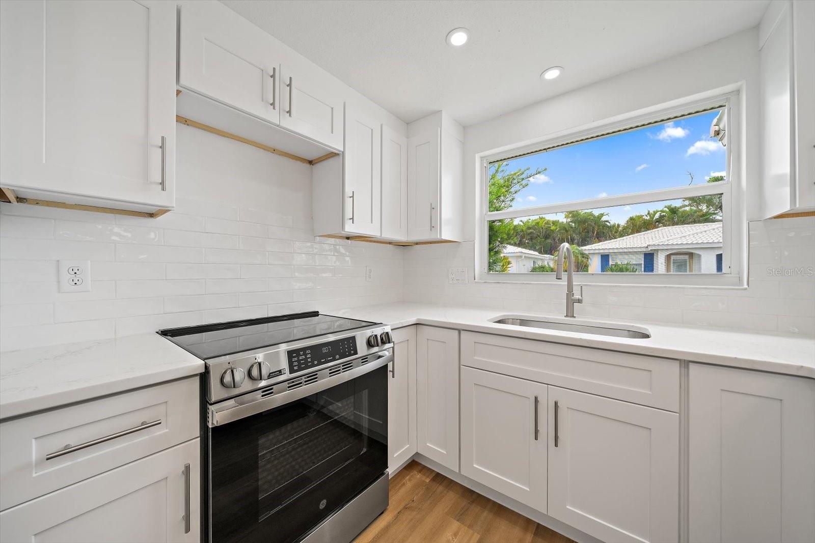 SPANISH MAIN YACHT CLUB CONDO - Residential