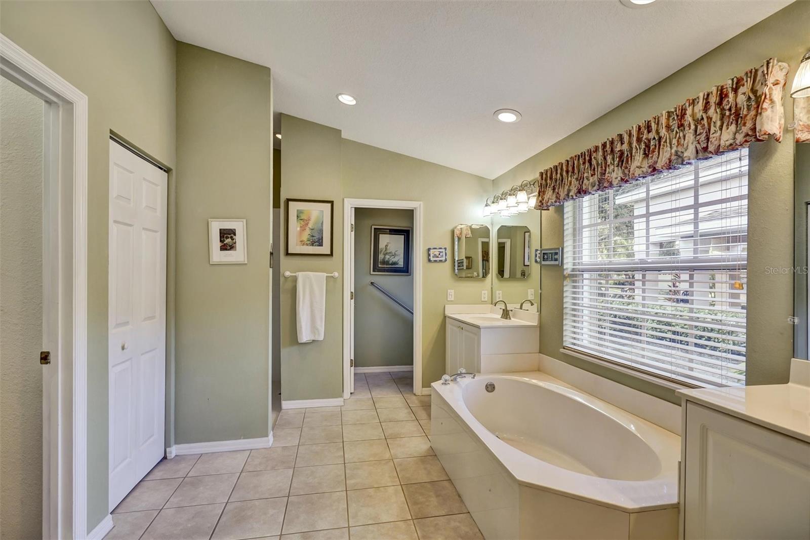 PINEHURST ESTATES PH B - Residential