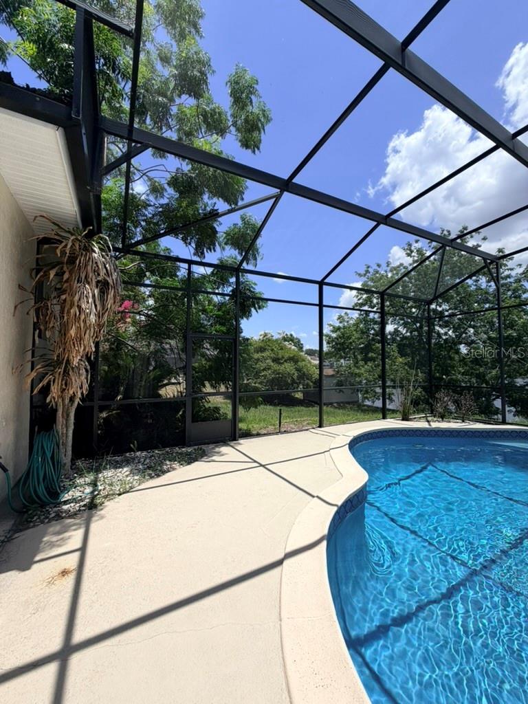 ALMOND TREE ESTATES - Residential Lease