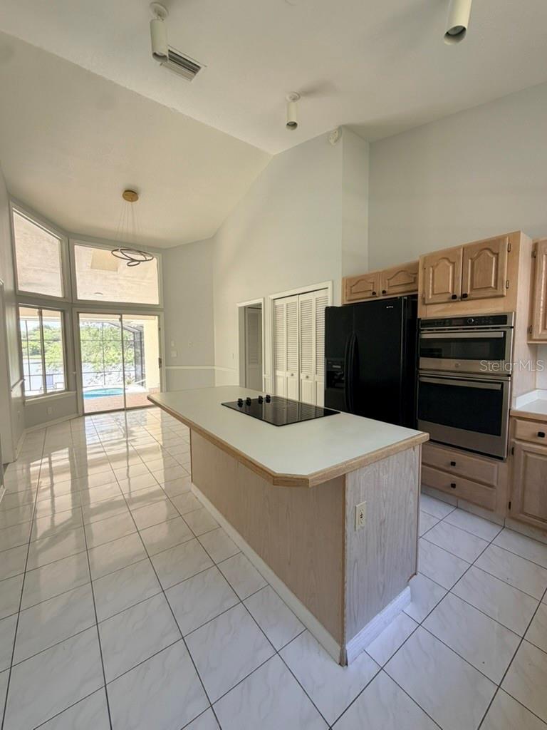 ALMOND TREE ESTATES - Residential Lease
