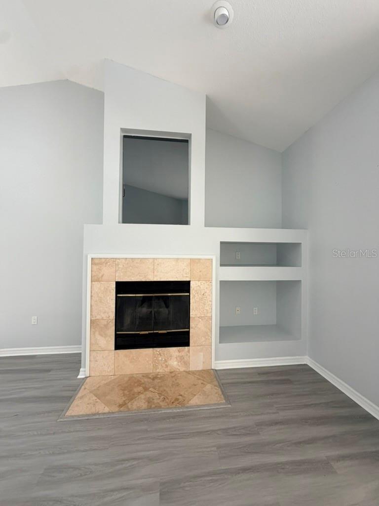 ALMOND TREE ESTATES - Residential Lease