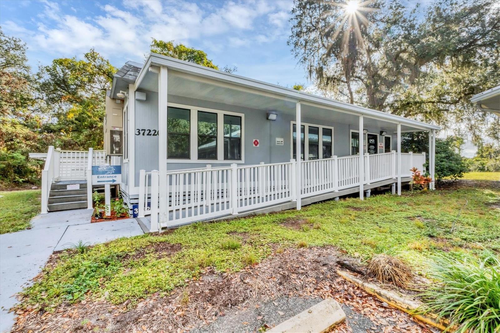 MYAKKA CITY - Commercial Sale