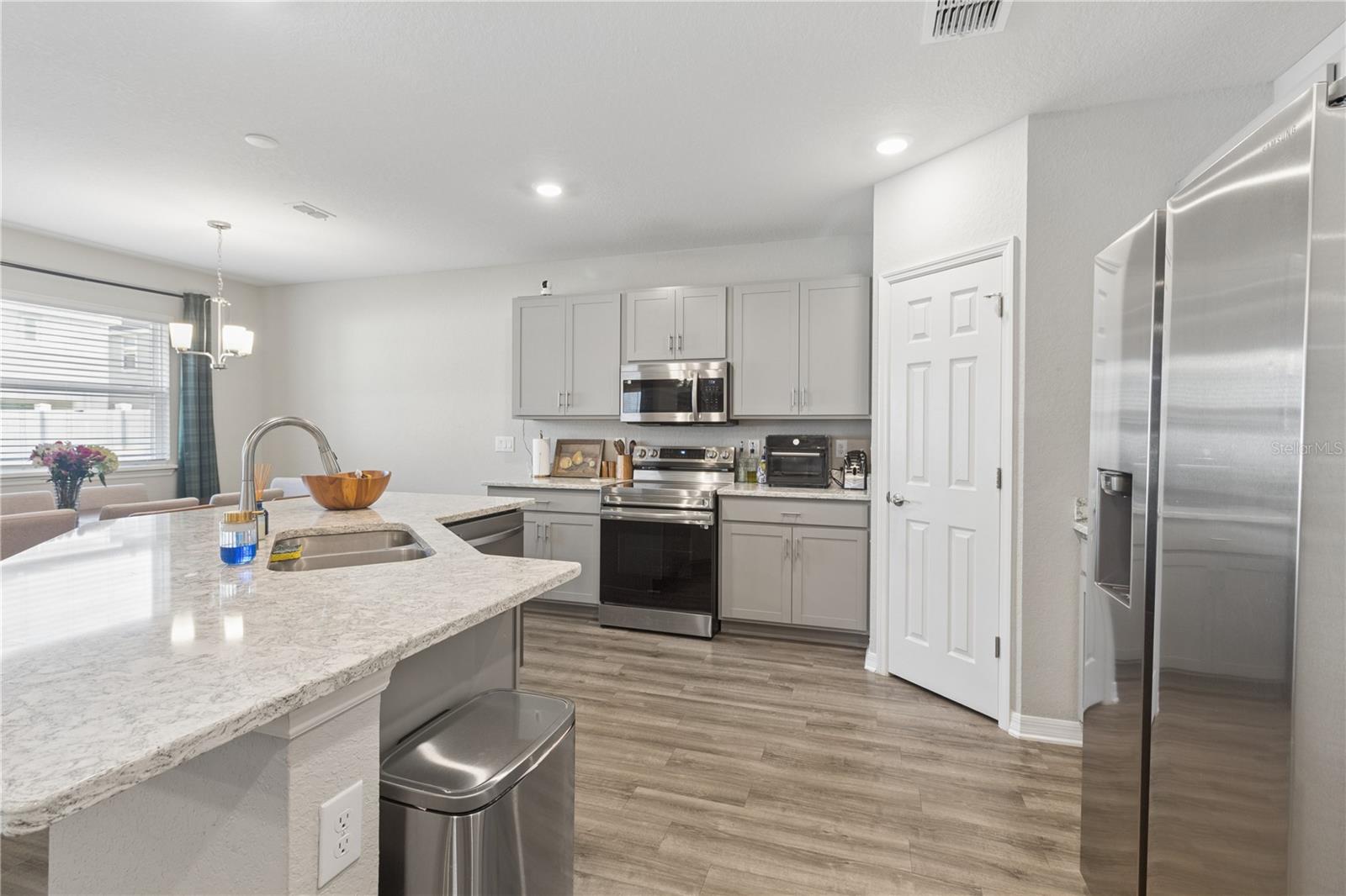 RIDGEWOOD SOUTH - Residential Lease