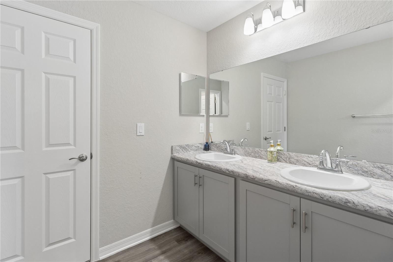 RIDGEWOOD SOUTH - Residential Lease