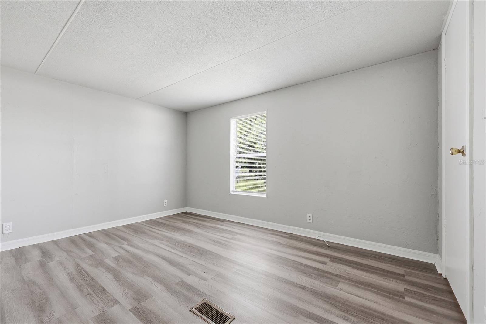 MEADOWS/BEAUTIFUL BRONSON - Residential