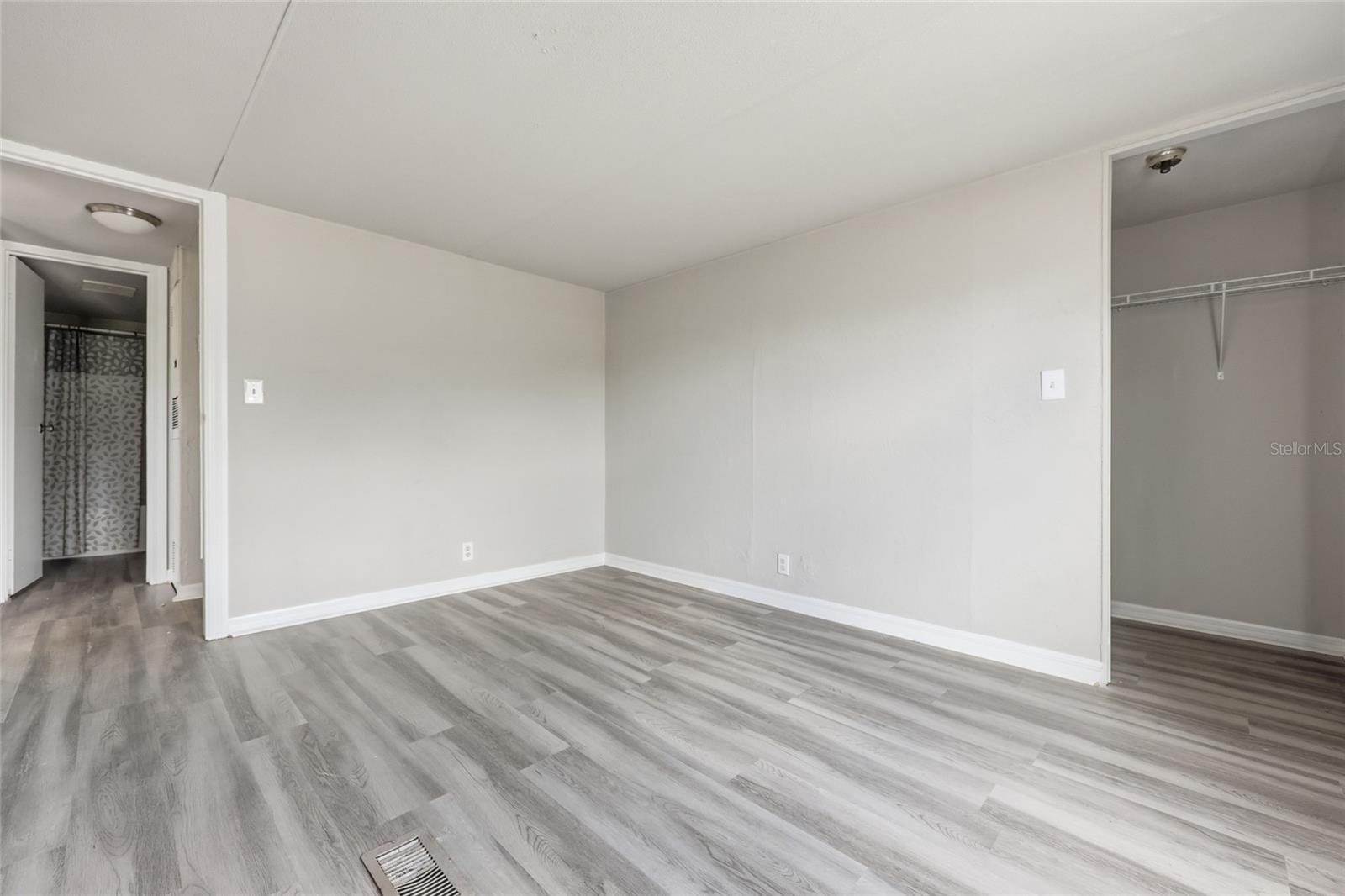 MEADOWS/BEAUTIFUL BRONSON - Residential