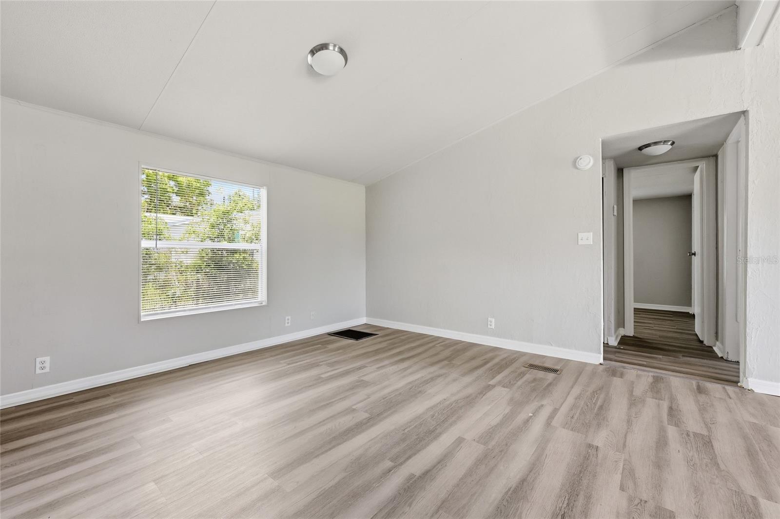 MEADOWS/BEAUTIFUL BRONSON - Residential
