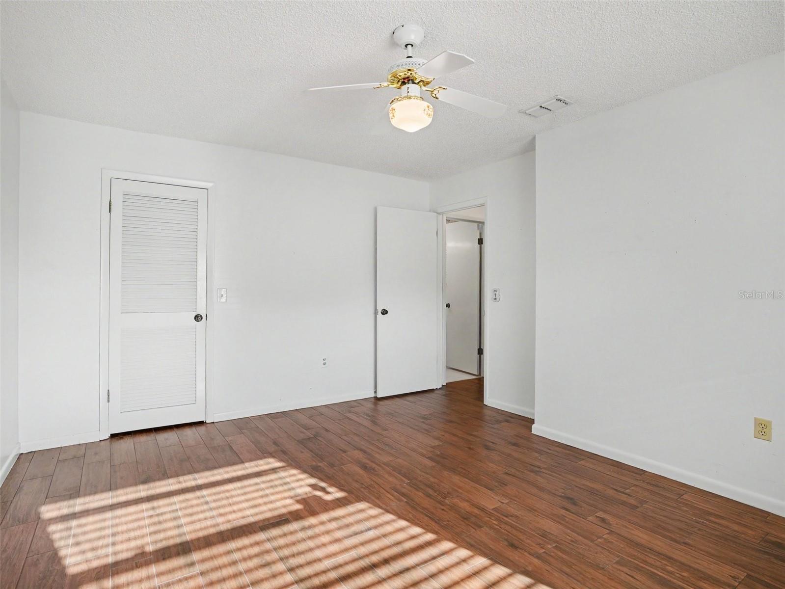 OAKVIEW - Residential