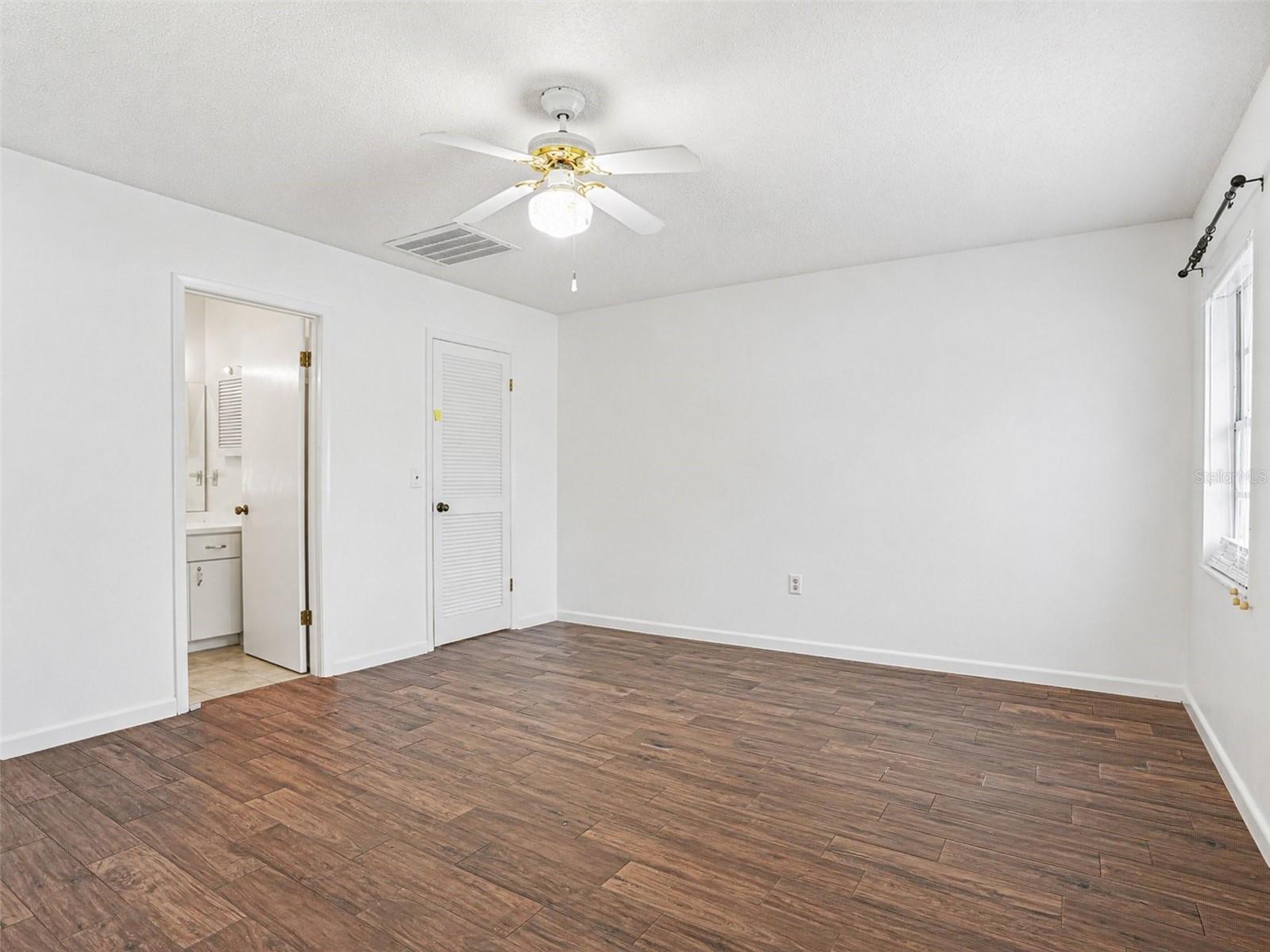OAKVIEW - Residential