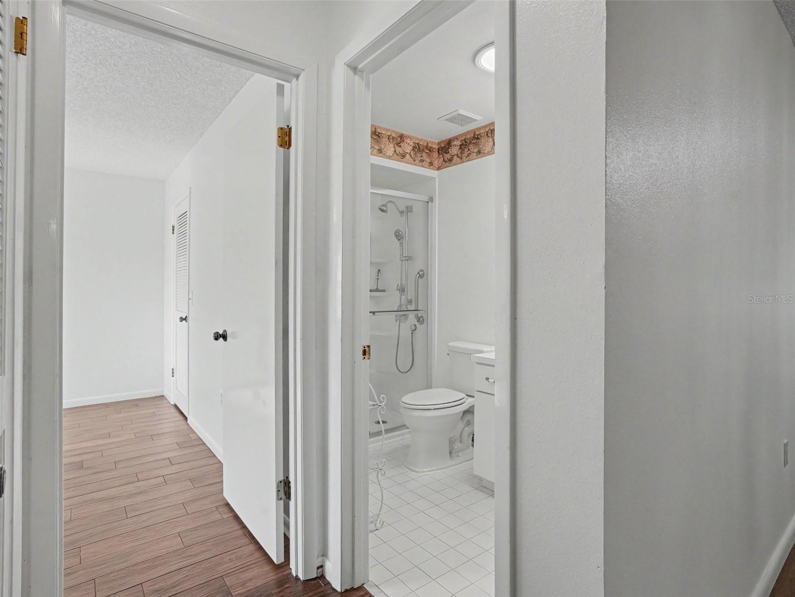 OAKVIEW - Residential