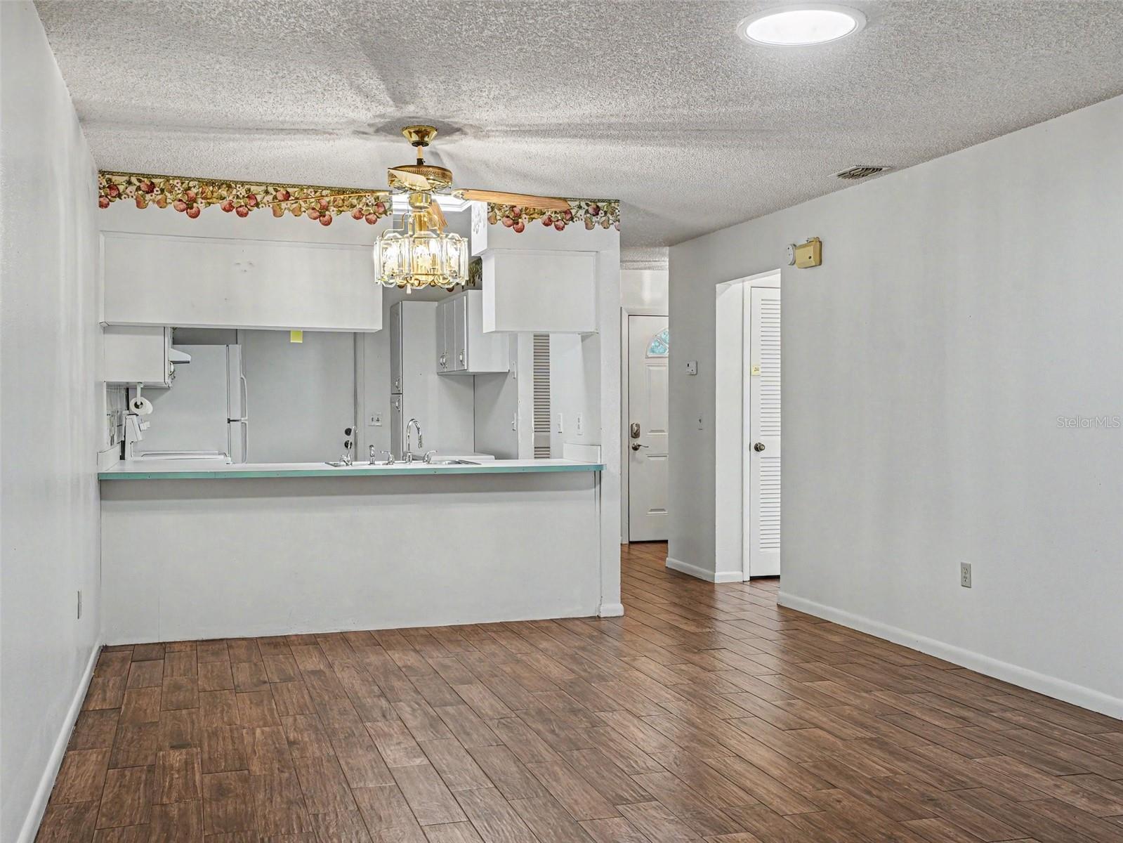 OAKVIEW - Residential