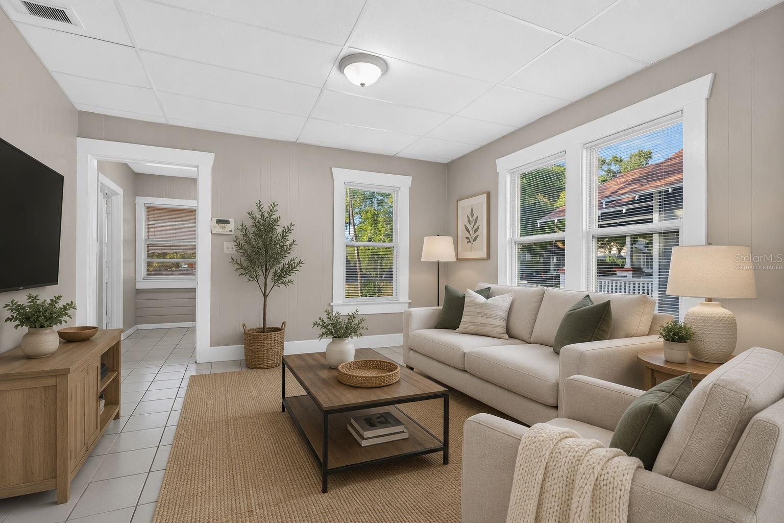 OAK VILLA SUB - Residential