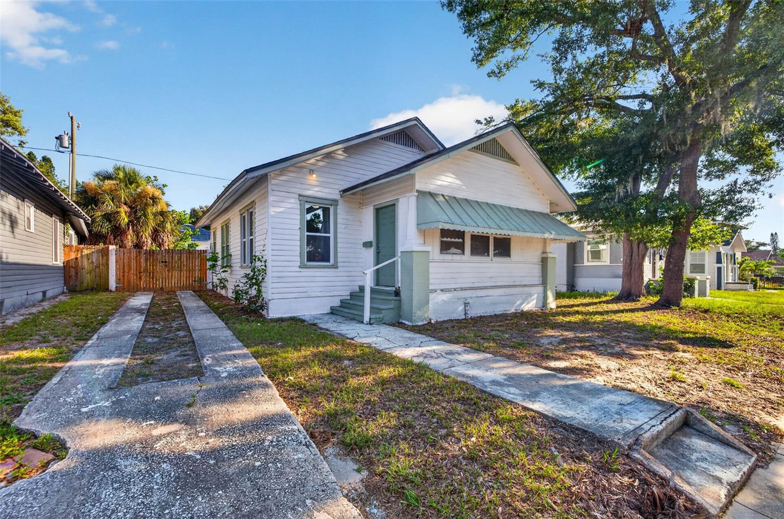 OAK VILLA SUB - Residential