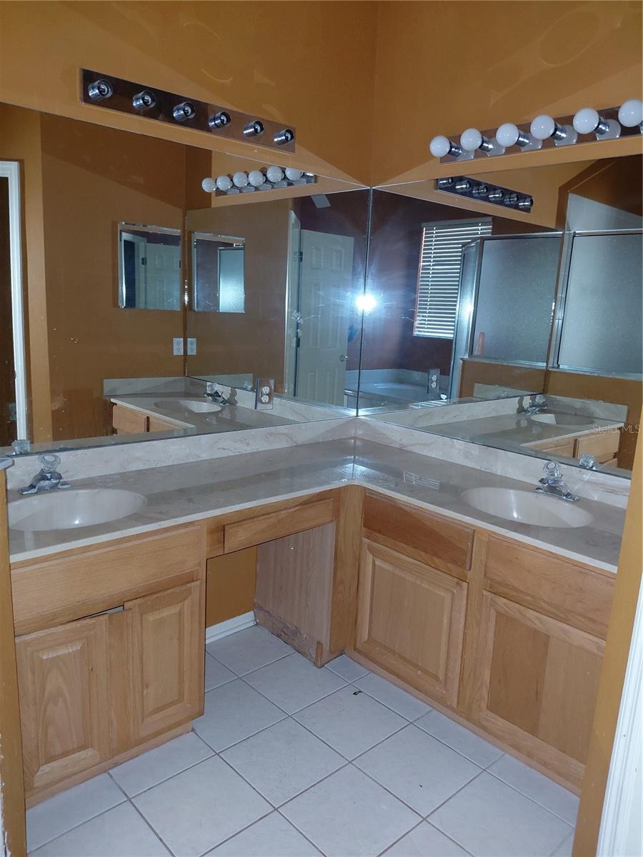 RICHMOND PLACE PH 1 - Residential