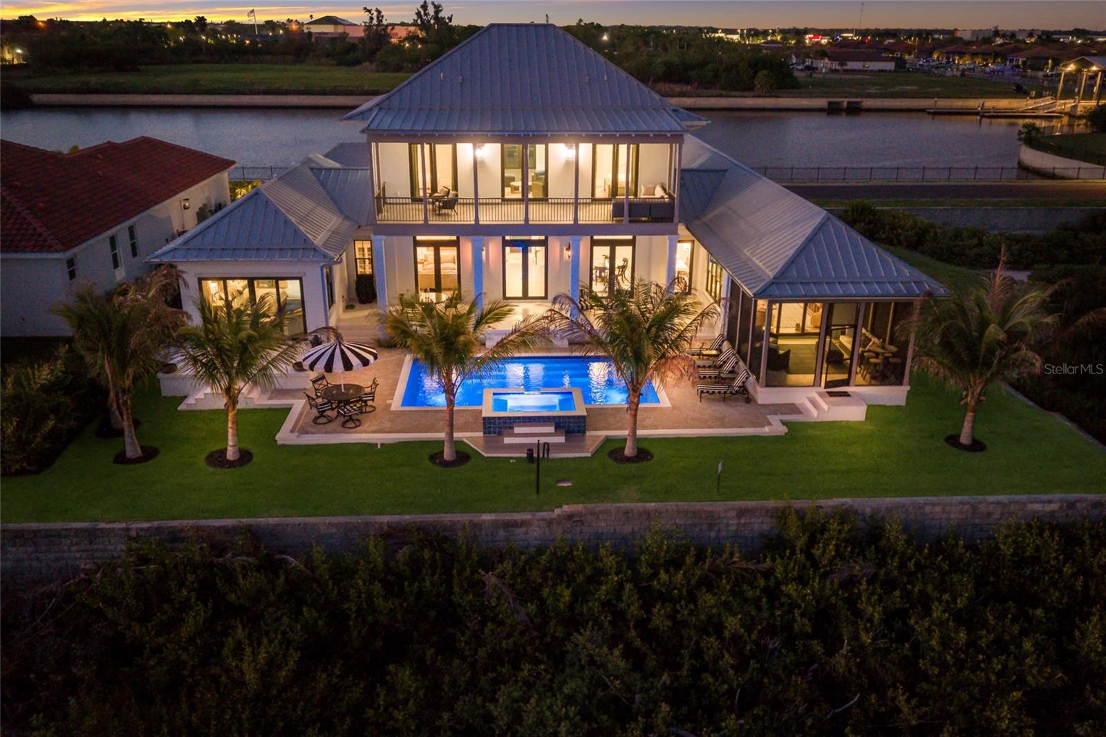 SANCTUARY COVE - Residential