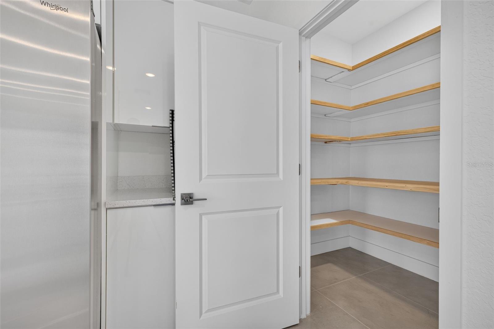 VILLA PASS - Residential Lease