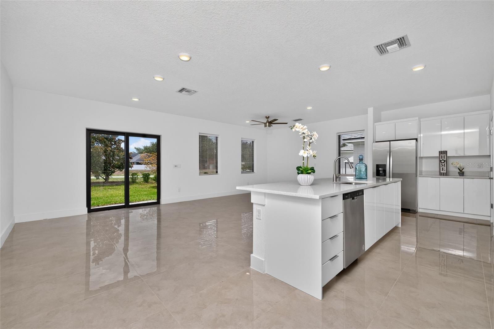 VILLA PASS - Residential Lease